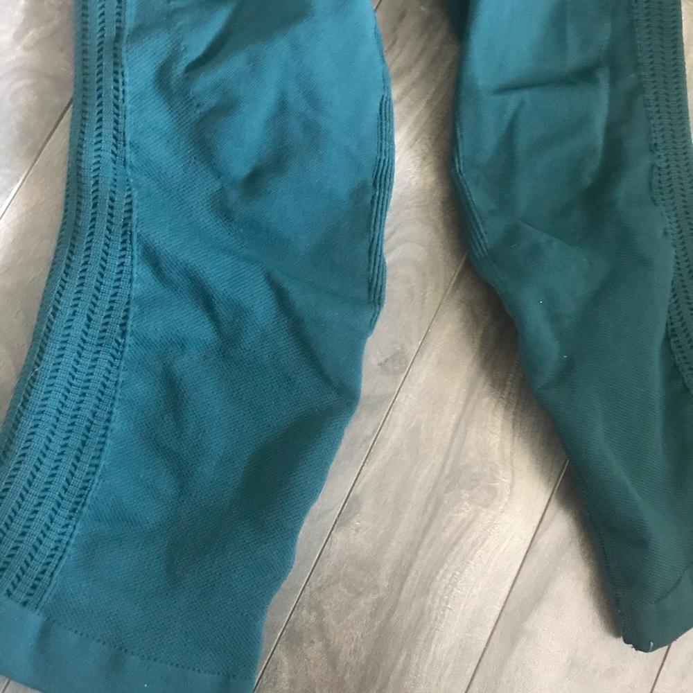 Lululemon Green Crop Leggings - Picture 5 of 7